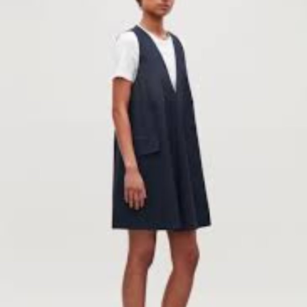 COS deep-v dress in navy - size 8 - excellent condition